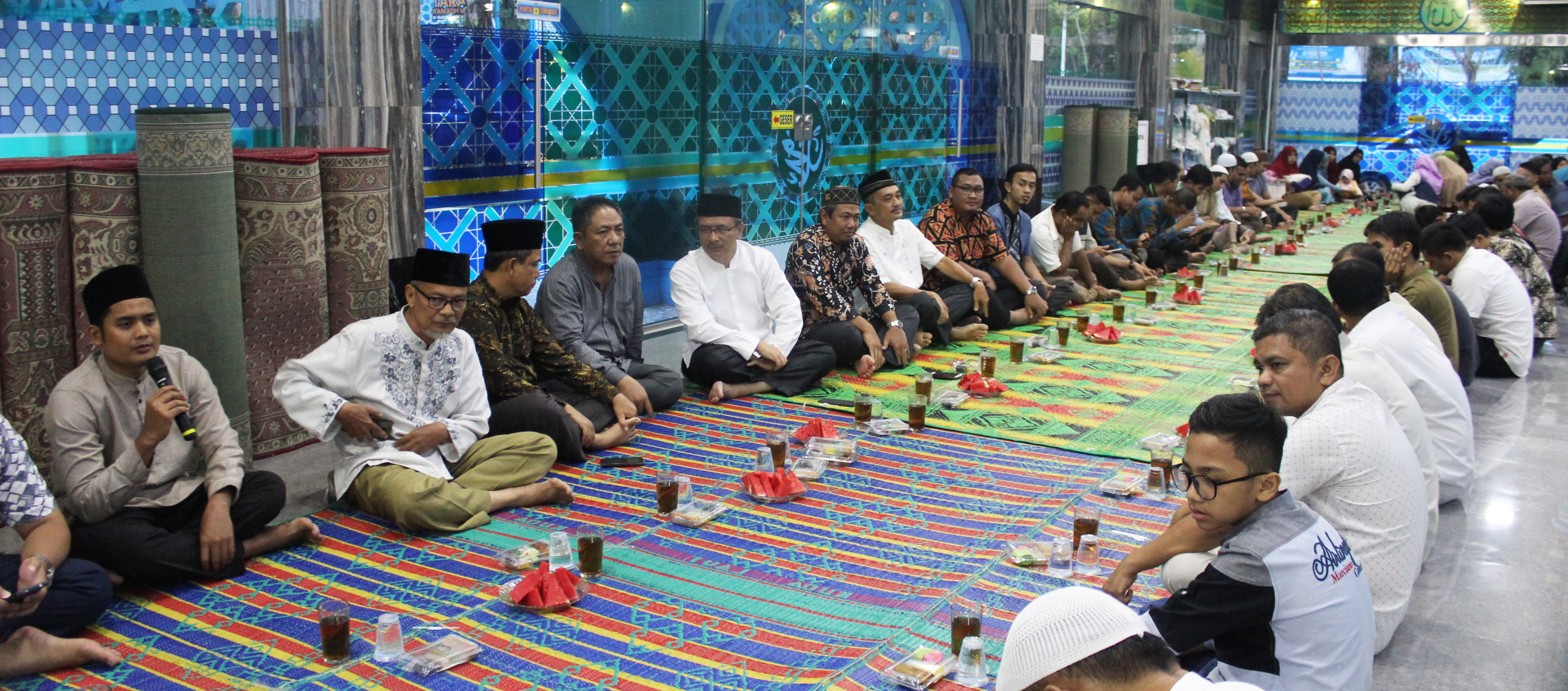 Buka-Puasa-Bersama-Oleh-Rektorat-UMA1.jpg