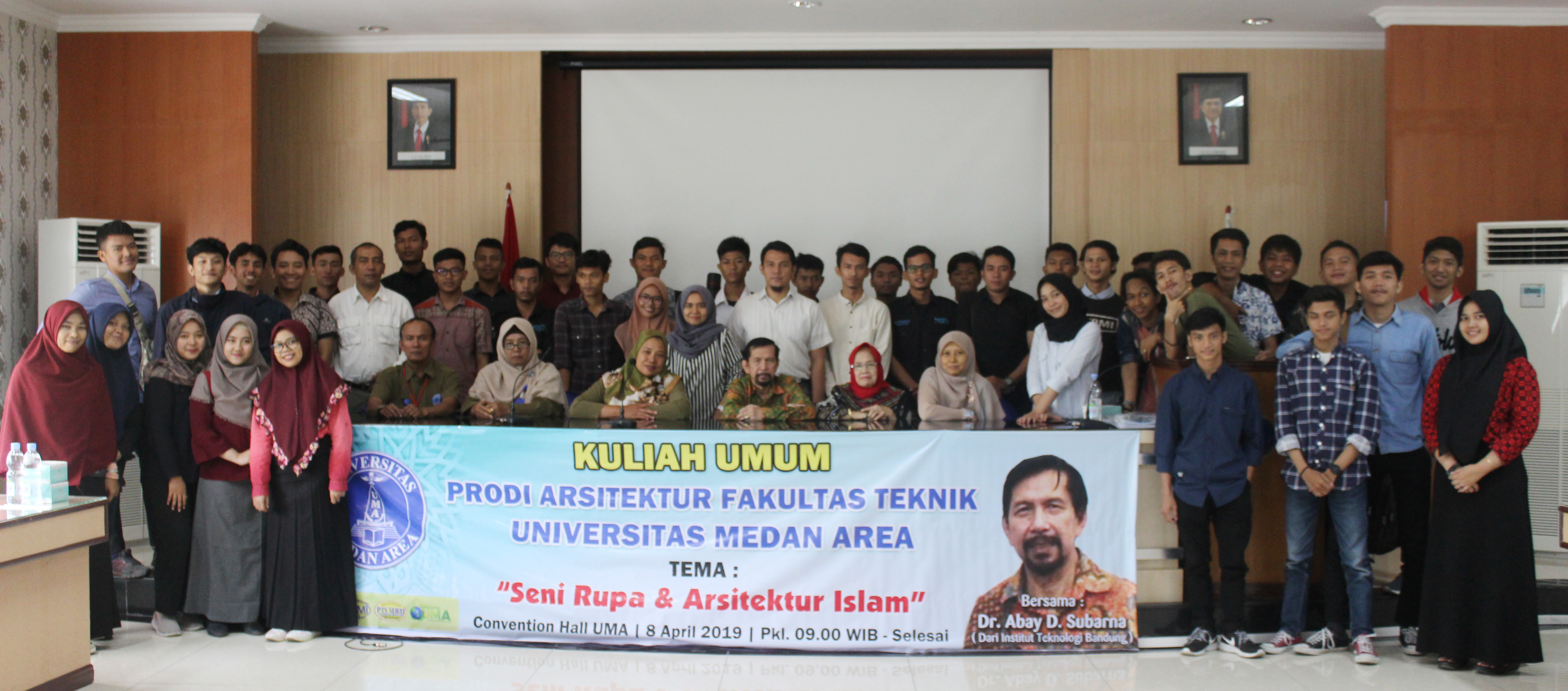 Kuliah Umum Fakultas Teknik Arsitektur Dengan Tema Seni Rupa & Arsitektur Islam