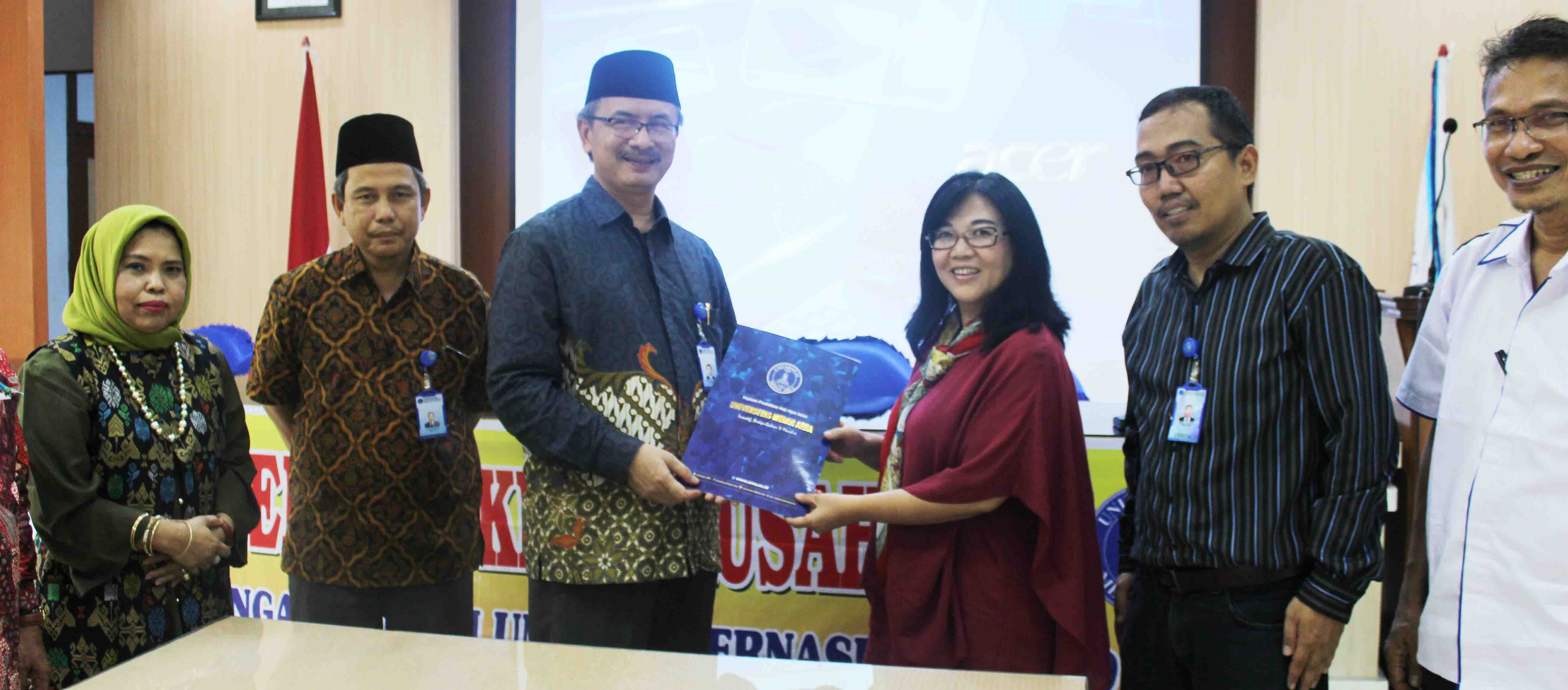 Seminar-Kewirausahaan-UMA-Peringati-Hari-UMKM-Internasional-2019.JPG