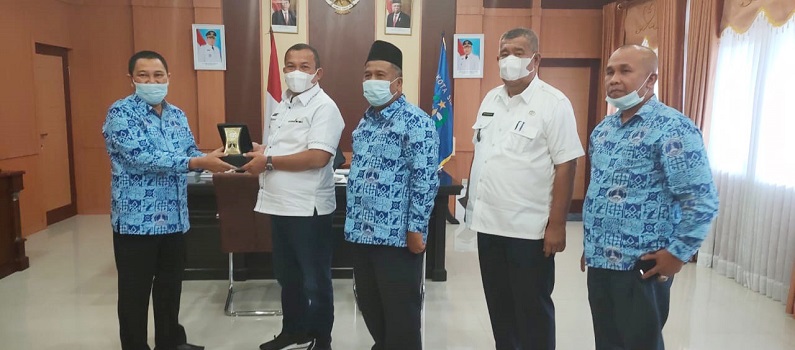 audiensi-tim-universitas-medan-area-ke-kantor-wali-kota-sibolga.jpg