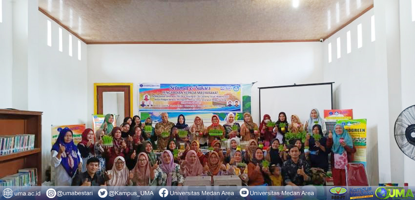 dosen-uma-berdayakan-kelompok-pkk-desa-tanjung-sari-deli-serdang-mengimplementasi-kreasi-pangan-berbasis-microgreen.webp