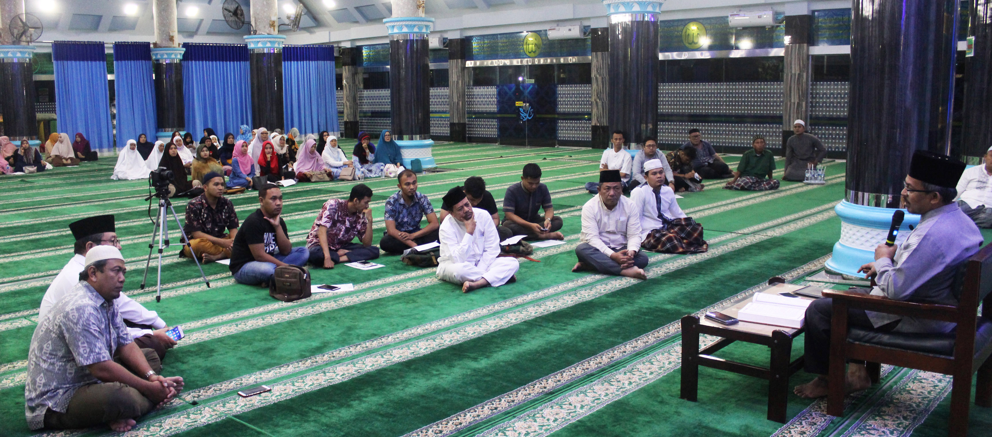 dzikir-dan-doa-bersama-civitas-akademika-uma-sekaligus-menyambut-kedatangan-bulan-suci-ramadhan.jpg