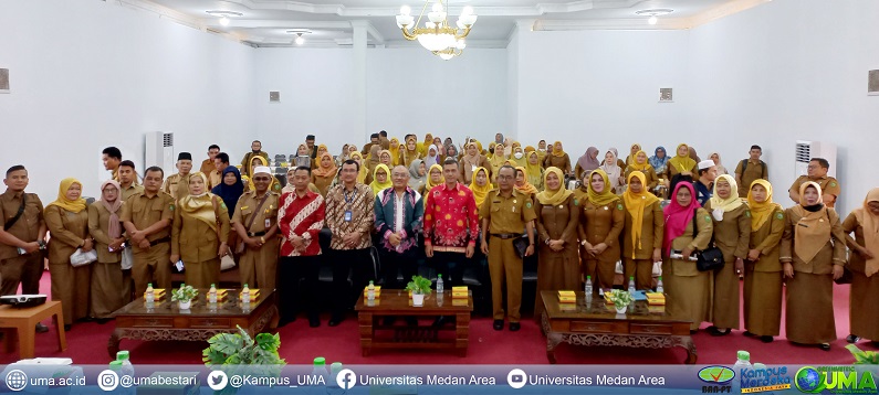 kerjasama-pascasarjana-uma-dengan-pemerintah-kabupaten-mandailing-sekaligus-diskusi-panel-bedah-buku-memimpin-dengan-hati.webp