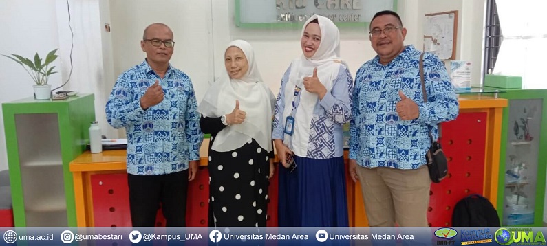 pengabdian-masyarakat-fisip-uma-lintas-prodi-sosialisasikan-teknik-komunikasi-di-kid-care-medan.webp