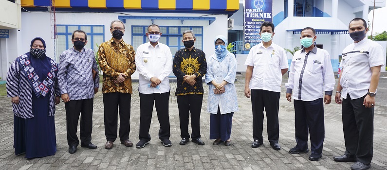 plt--wali-kota-medan-akhyar-nasution-kunjungi-uma-diskusi-menghadapi-pandemi-covid-19-dan-persiapan-menuju-new-normal.jpg