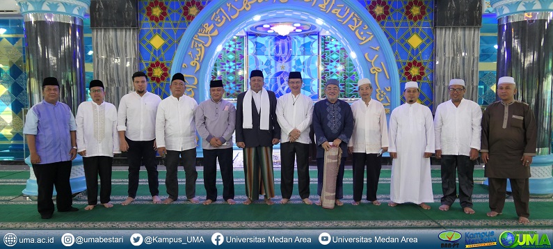 uma-sembelih-39-hewan-qurban.webp